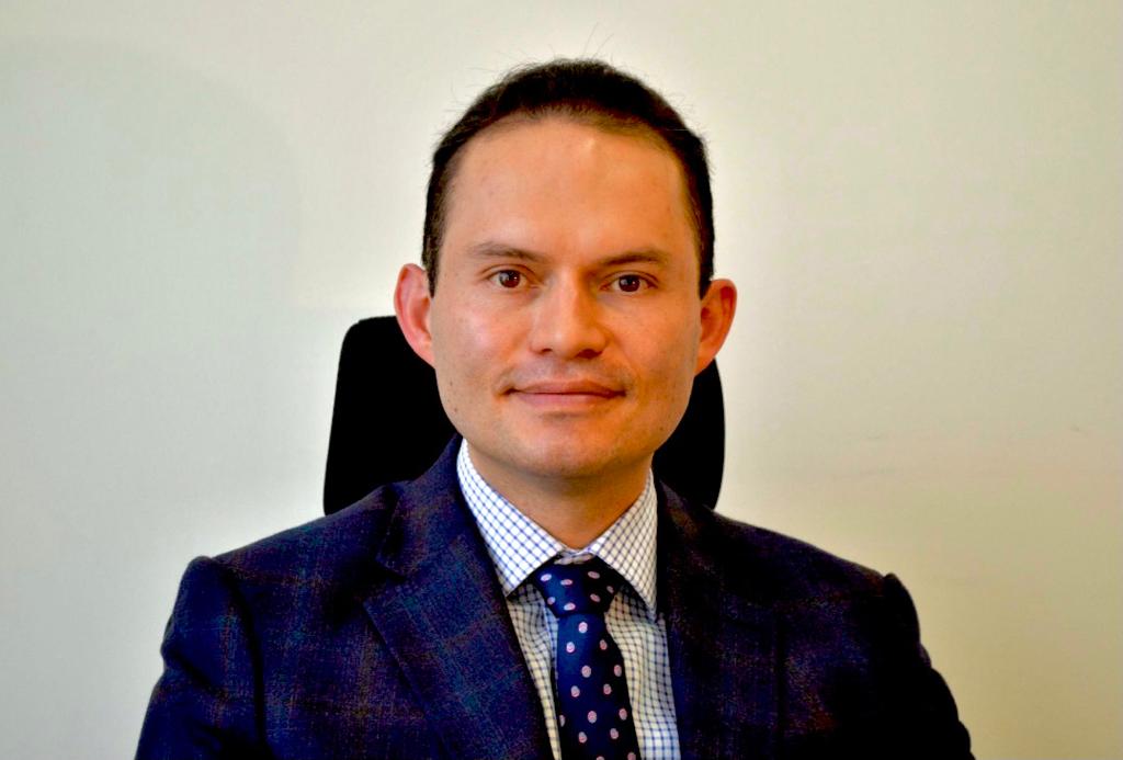 Dr. Juan Pablo Riveros